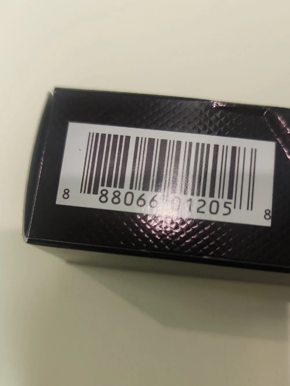 Tom Ford Cheek Brush – Black with Gold Logo